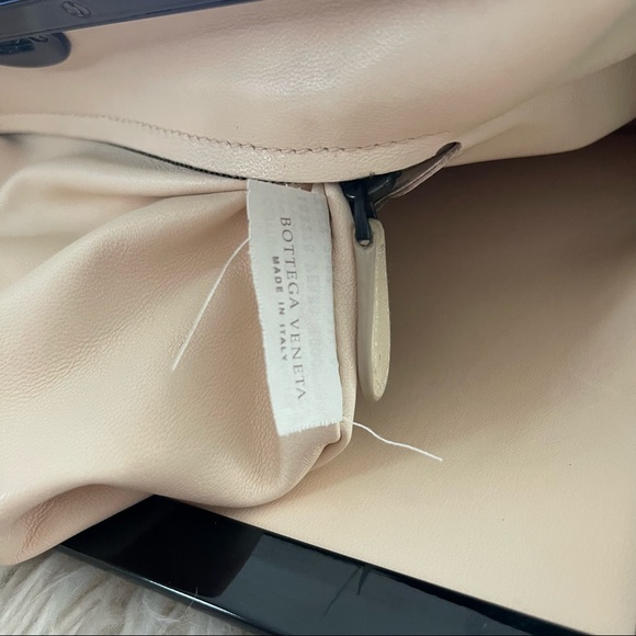 BOTTEGA VENETA Patent Leather Black Frame Bag - Picture 12 of 13